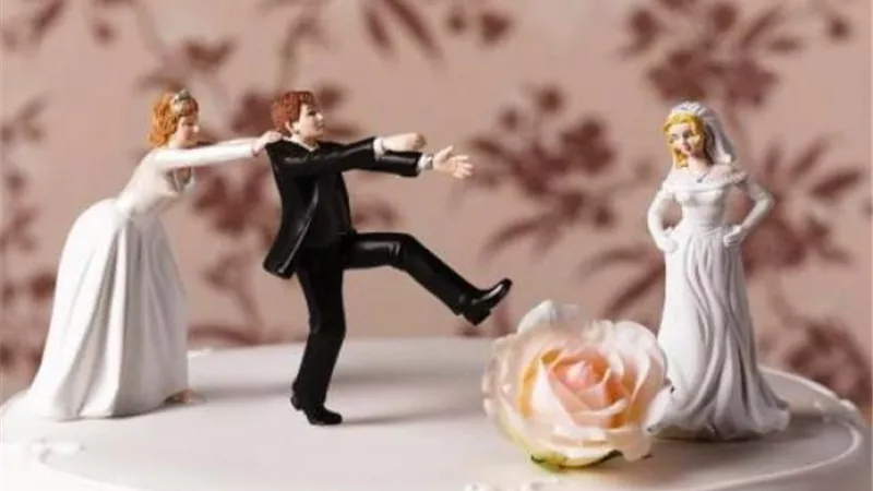 آخر تقاليع كورونا.. حقائق صادمة عن صفحة الزوجة الثانية على «فيس بوك»