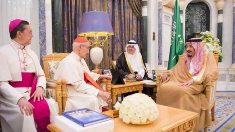 في ذكر ى عيد الميلاد المجيد.. المناسبات المسيحية انفتاح ديني تاريخي في السعودية