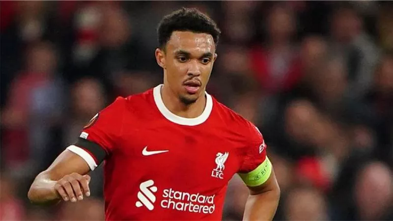 ليفربول يكشف مدة غياب ألكسندر أرنولد عن الملاعب