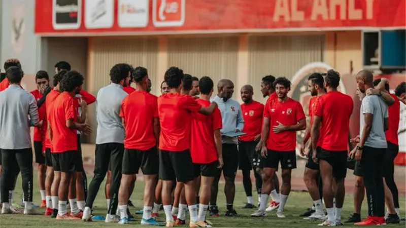 إصابة زوجة مدافع الأهلي الجديد بفيروس كورونا