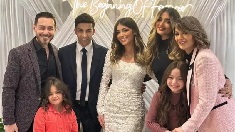 هشام جمال يعلن خطوبته من ليلى أحمد زاهر