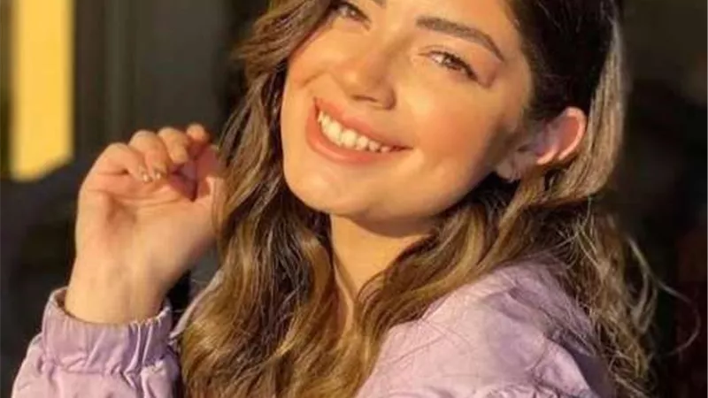 شائعات ارتباطها بأبناء النجوم وتعرضها للتنمر بسبب صورة جريئة.. أسرار فى حياة ليلى أحمد زاهر