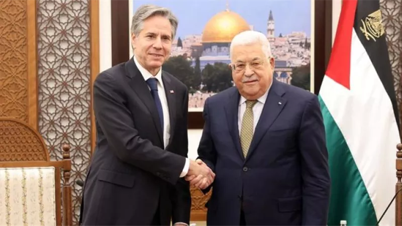 تصريحات خطيرة لـ أبو مازن وبلينكن بشأن تهجير الفلسطينيين