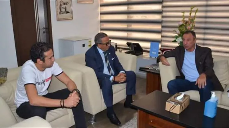 الجنايني يستقبل الخطيب في اتحاد الكرة