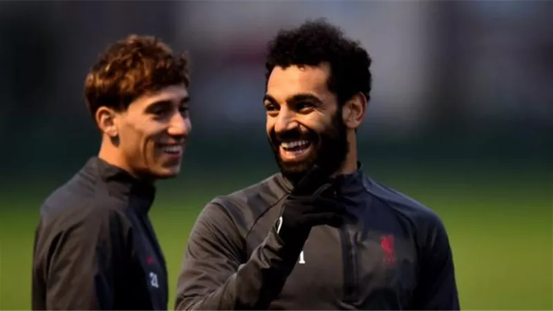 محمد صلاح يصل القاهرة وينضم لمعسكر المنتخب غدا
