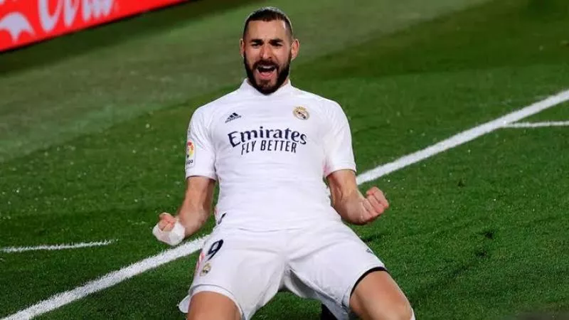 وجهة كريم بنزيما القادمة بعد فشله في الدوري السعودي