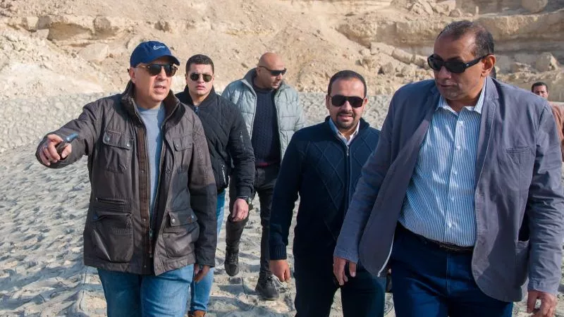 صور وزير الري يتفقد مشروعات الحماية من أخطار السيول بمحافظة القاهرة