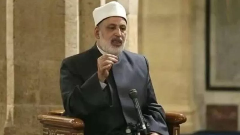 «المفتي» ينعي والدة وكيل الأزهر الشريف