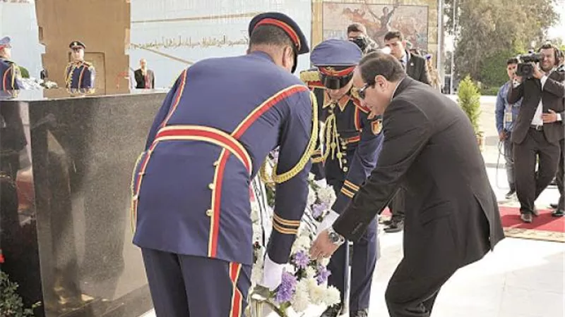 عاجل .. الرئيس السيسي يضع إكليل من الزهور على نصب الجندى المجهول فى أثينا