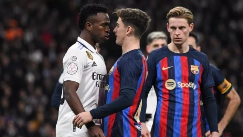 موعد كلاسيكو ريال مدريد و برشلونة فى نهائي السوبر الإسباني