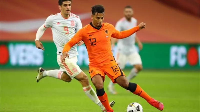 هولندا تتعادل مع إسبانيا وديا استعدادا لأخر جولتين بدوري الأمم الأوروبية