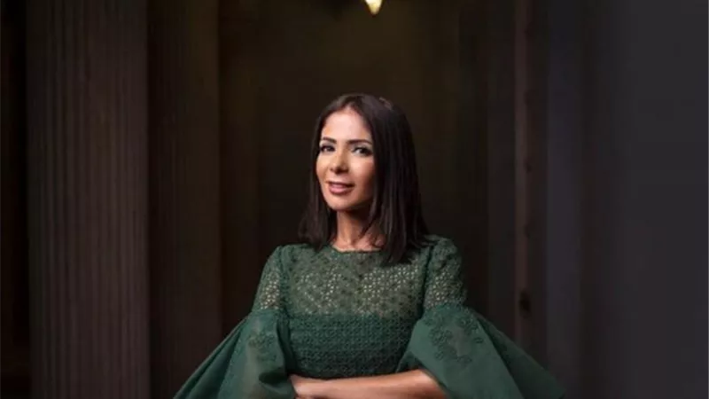 حكايات وأسرار تكشفها منى زكي في ”معكم” مع منى الشاذلي.. غدًا