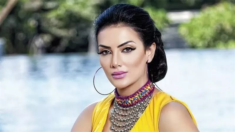 حورية فرغلى تعبر عن حزنها لانفصال ياسمين عبد العزيز وأحمد العوضى
