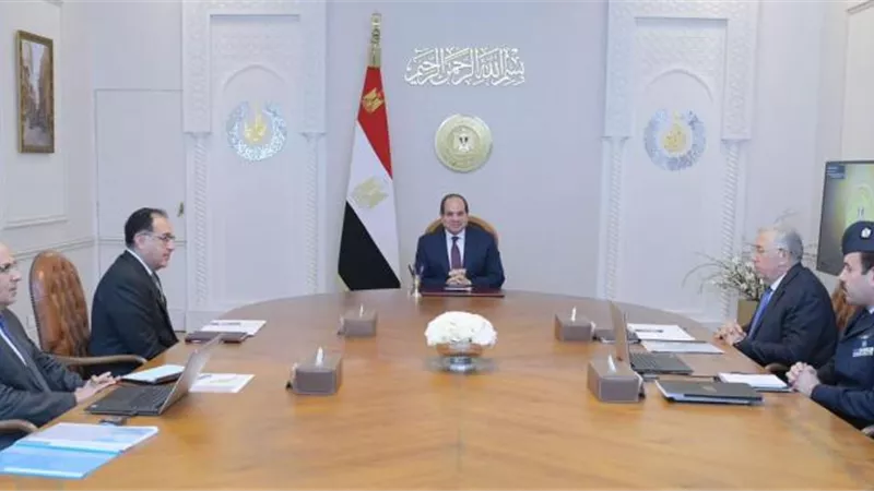 السيسي يوجه بدراسة وإعداد آليات خفض مخاطر الاستثمار وتقديم الدعم للمستثمرين