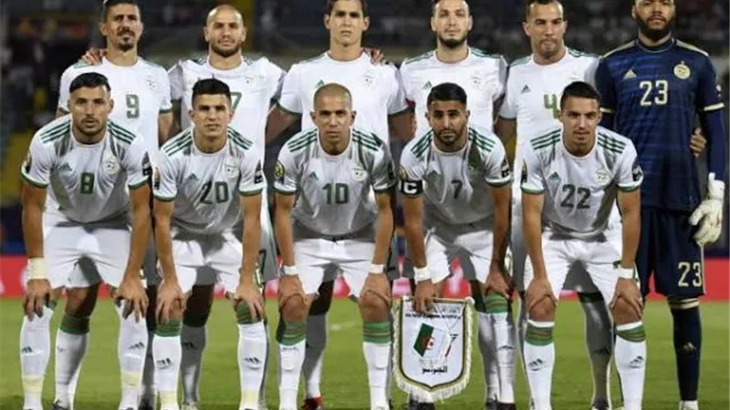الجزائر تتقدم بهدفين على زيمبابوي في الشوط الأول