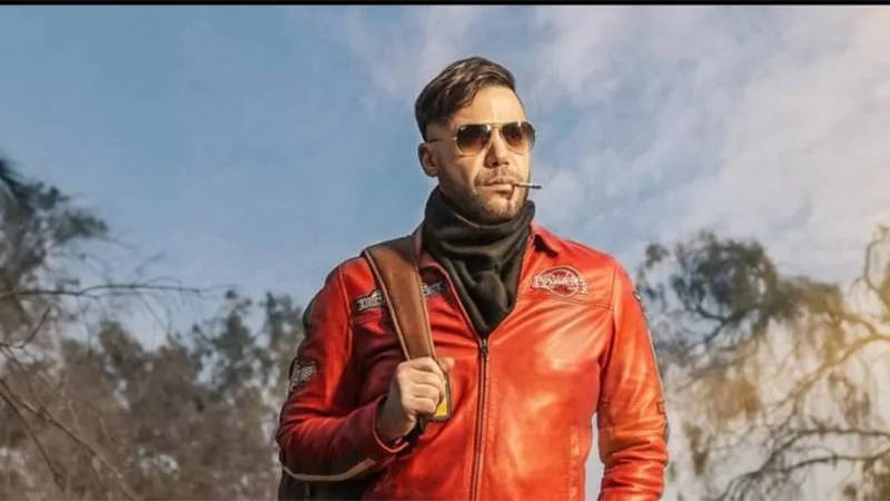 محمد إمام يلحق السباق الرمضانى 2024 بـ ”كوبرا”