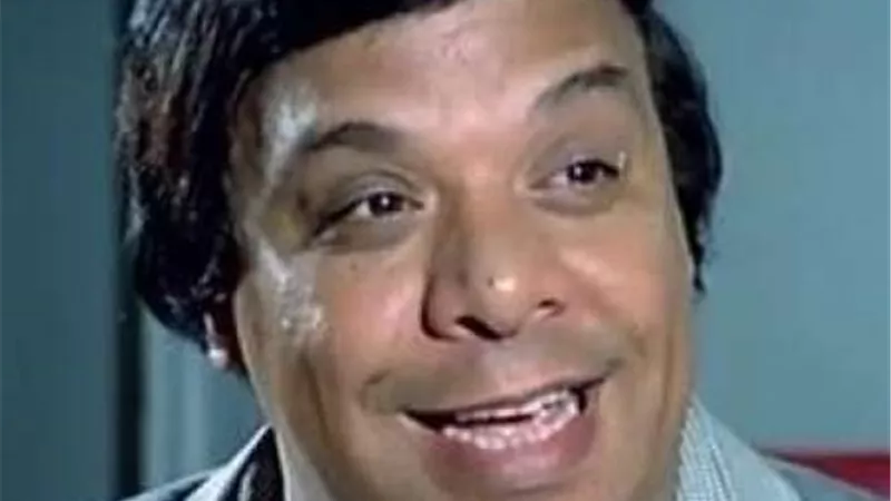 وحيد سيف.. طردته مارى منيب وضرب نجلته بالحذاء  بسبب الفن وعانى من الوحدة قبل وفاته