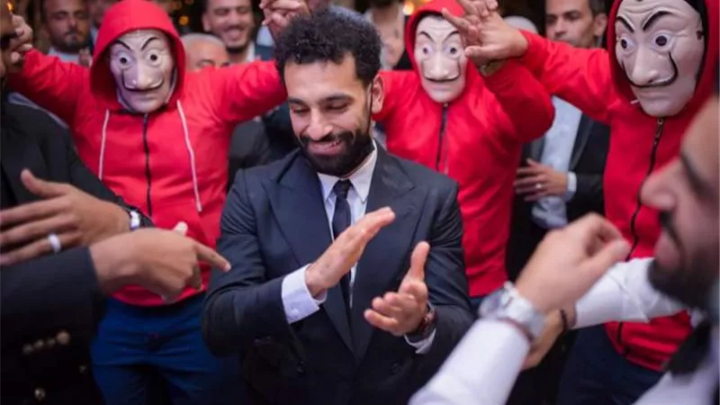 عاجل ورسميا.. ليفربول الإنجليزي يوقع عقوبة غير مسبوقة علي محمد صلاح بعد إصابته بفيروس كورونا