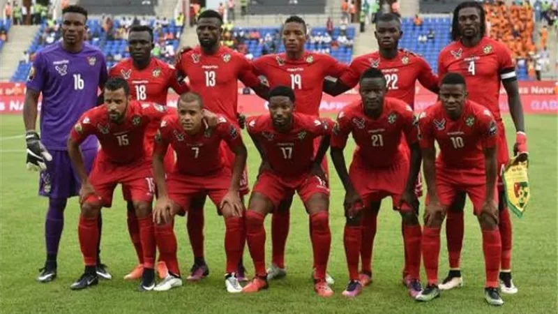 سفير مصر في توجو: أبلغنا منتخب مصر باحتمالية سقوط أمطار.. وأرضية الملعب جيدة