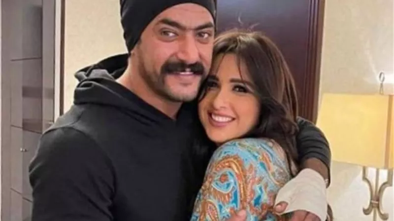بعد الهجوم عليها.. أحمد العوضي يغازل ياسمين عبد العزيز: بحبك يا عالمي