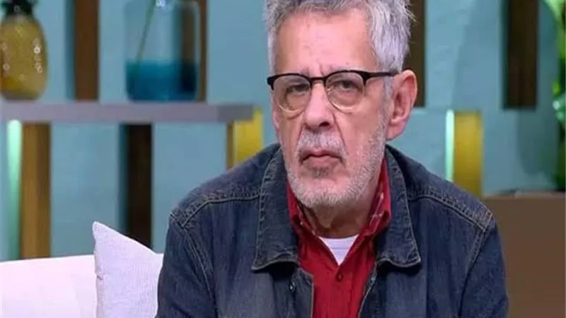 أشعر بصداع شديد وأتناول المسكنات.. زكى فطين عبد الوهاب يكشف تفاصيل إصابته بسرطان المخ