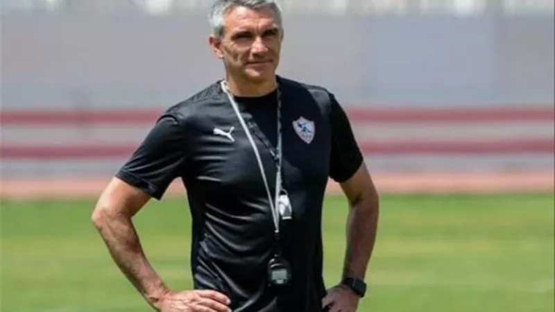 كارتيرون يصحح أخطاء لاعبي الزمالك قبل مواجهة المقاصة
