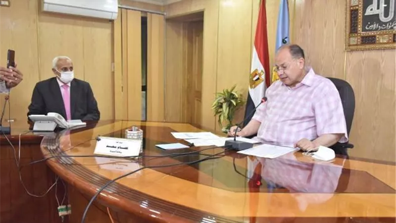 محافظ أسيوط يهنئ أوائل الشهادة الاعدادية على مستوى المحافظة