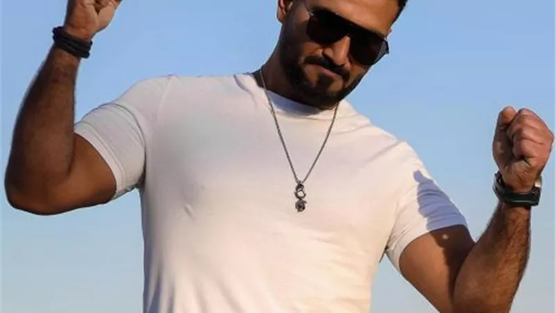 أحمد سعد بإطلالة مختلفة بـ”اللوك” الذى حير جمهوره