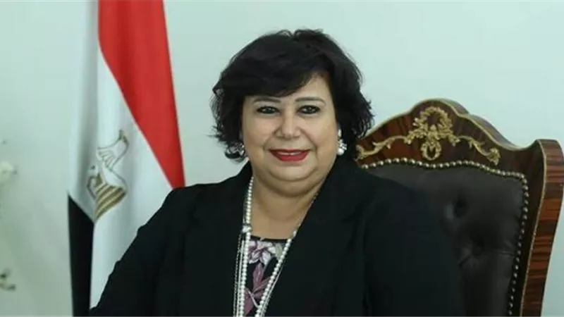وزيرة الثقافة تنعي رمسيس مرزوق بهذه الطريقة