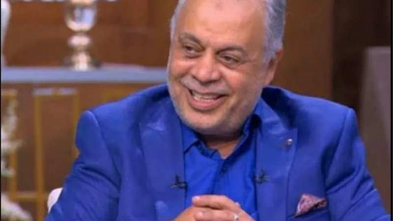 مصطفي قمر لـ أشرف ذكي: ”ربنا يحميك يا أغلي الناس”