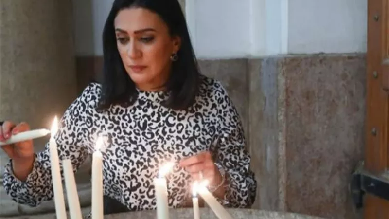 وفاء صادق تثير الجدل في الكنيسة.. وهذه ديانتها الحقيقية