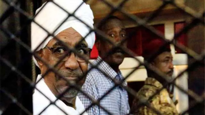 عاجل.. السودان يعلن عن فضيحة فساد جديدة لعمر البشير.. تفاصيل مذهلة
