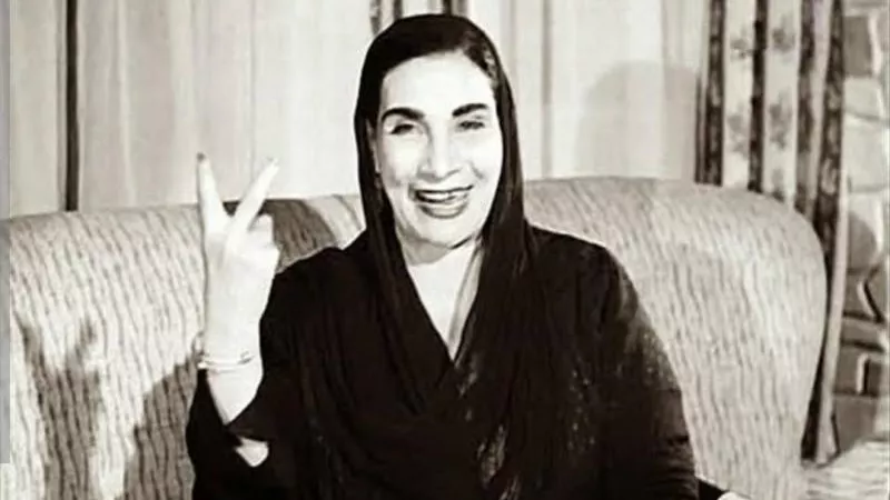 مارى منيب.. أشهرت اسلامها بسبب حماتها وإبليس آخر أعمالها