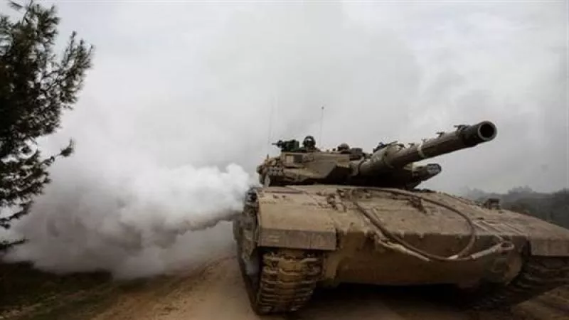 عاجل ..  الطيران الصهيوني يقصف دبابات اسرائيلية ويسحقها بمن فيها .. تعرف على السبب