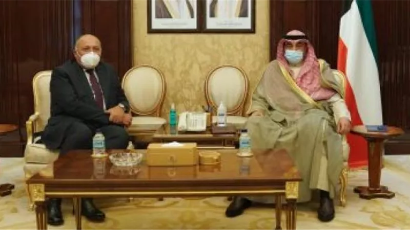 تفاصيل مباحثات وزير الخارجية مع رئيس وزراء الكويت