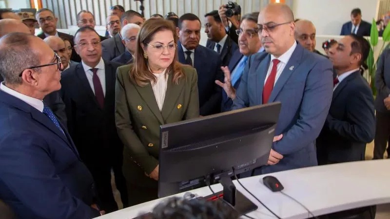 بالصور.. ”التخطيط” و”التنمية المحلية” تفتتحان مركز خدمات مصر في الإسكندرية