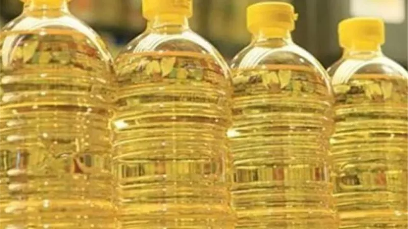 حقيقة تداول عبوات زيت غير صالحة للاستهلاك بالمنافذ التموينية