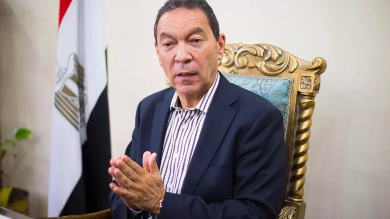 هاني الناظر لـ نجله: زيادة عدد الساعات المخصصة للمرضى غير القادرين بالعيادة مجانا