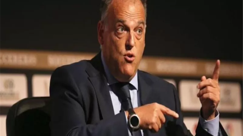 رئيس الرابطة الإسبانية يؤكد بقاء راموس في ريال مدريد