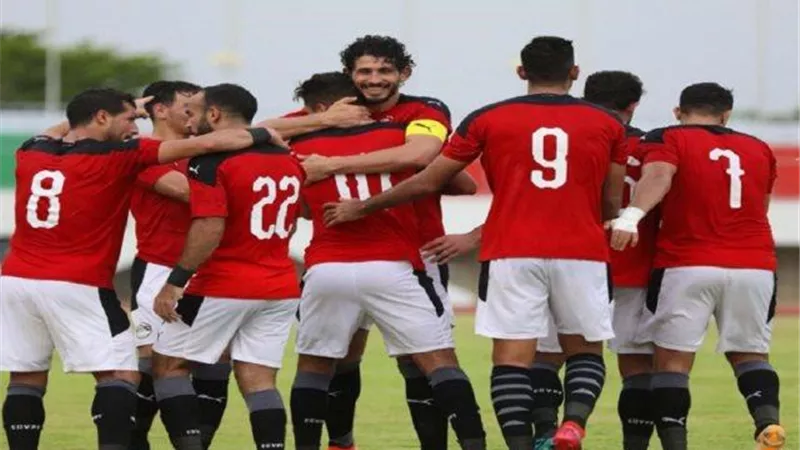 منتخب مصر يتحرك لمطار توجو.. ونقل النني في سيارة خاصة