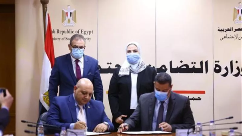 غرفة الملابس: تأهيل 250 فتاة للعمل بالقطاع بالتعاون مع التضامن