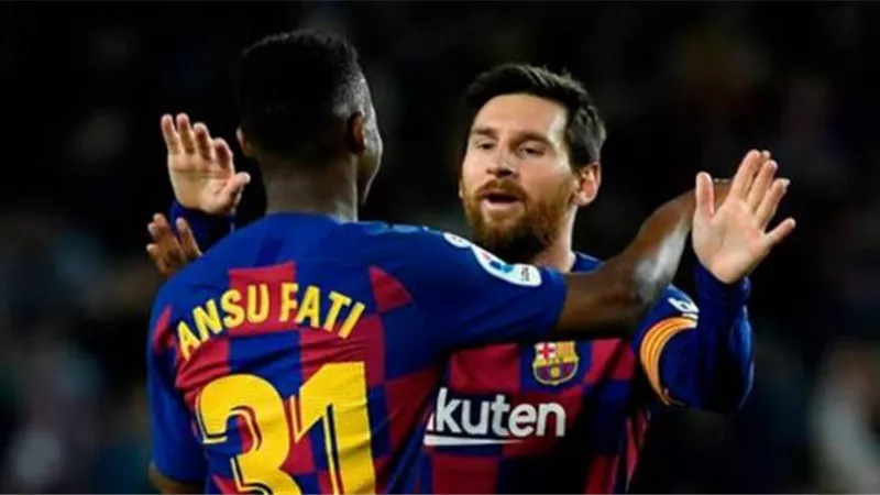 علي غرار ميسي.. فاتي يهدد برشلونة بفسخ تعاقده