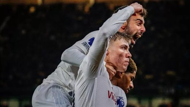 مانشستر يونايتد يتقدم على وولفرهامبتون 2-0 في الشوط الأول