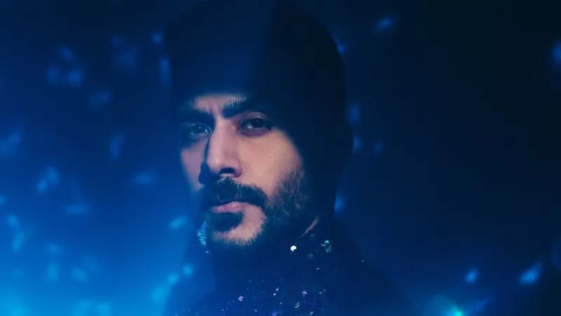 أحمد كامل يطرح ”من سكات”  أولى أغنياته فى 2024