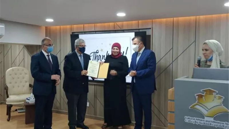 «التعليم العالي» تنظم الحفل الختامي لخريجي مسئولي التدويل بالجامعات المصرية