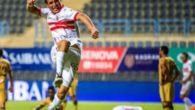 انتظام الرباعي الدولي في التدريبات الجماعية الخاصة بفريق الزمالك