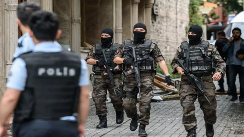 السلطات التركية تصدر أوامر باعتقال 101 شخصاً بتهمة الإرهاب