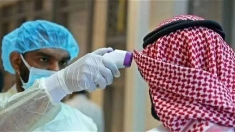 السعودية تبدأ السيطرة علي كورونا.. الإصابات تواصل الانخفاض