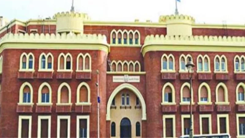 الجامعات تتخذ قرارا مهما بسبب الطقس السيئ.. تعرف عليه