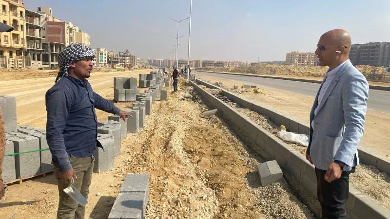 وزير الإسكان يتفقد أعمال الطرق والمرافق بالامتداد الجنوبي للقاهرة الجديدة